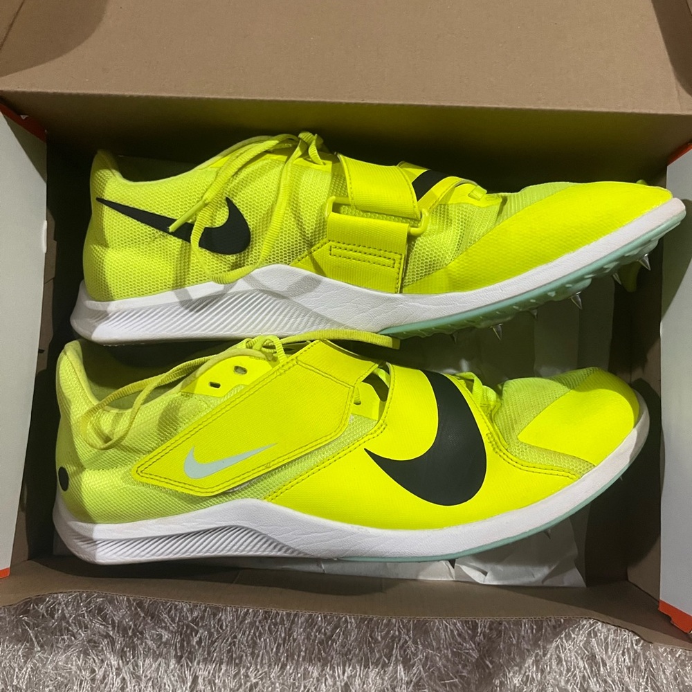 Men’s jumping spikes / track spikes / Nike
